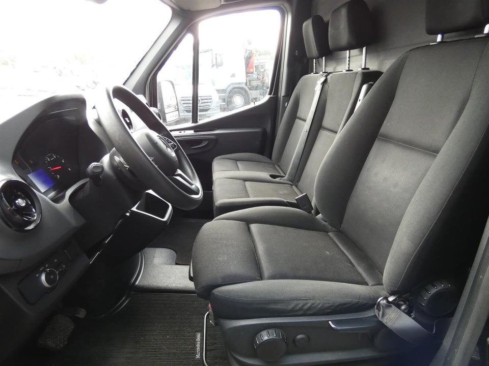 Mercedes Sprinter 317 2,0 CDi A3 Chassis aut. RWD 2d