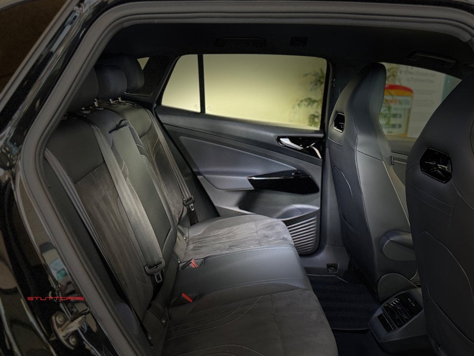 VW ID.4 77 Top Sport 5d
