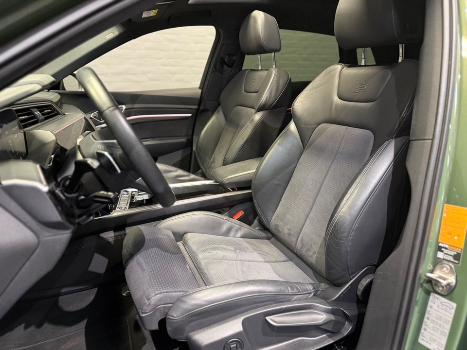 Audi e-tron 55 S-line quattro 5d