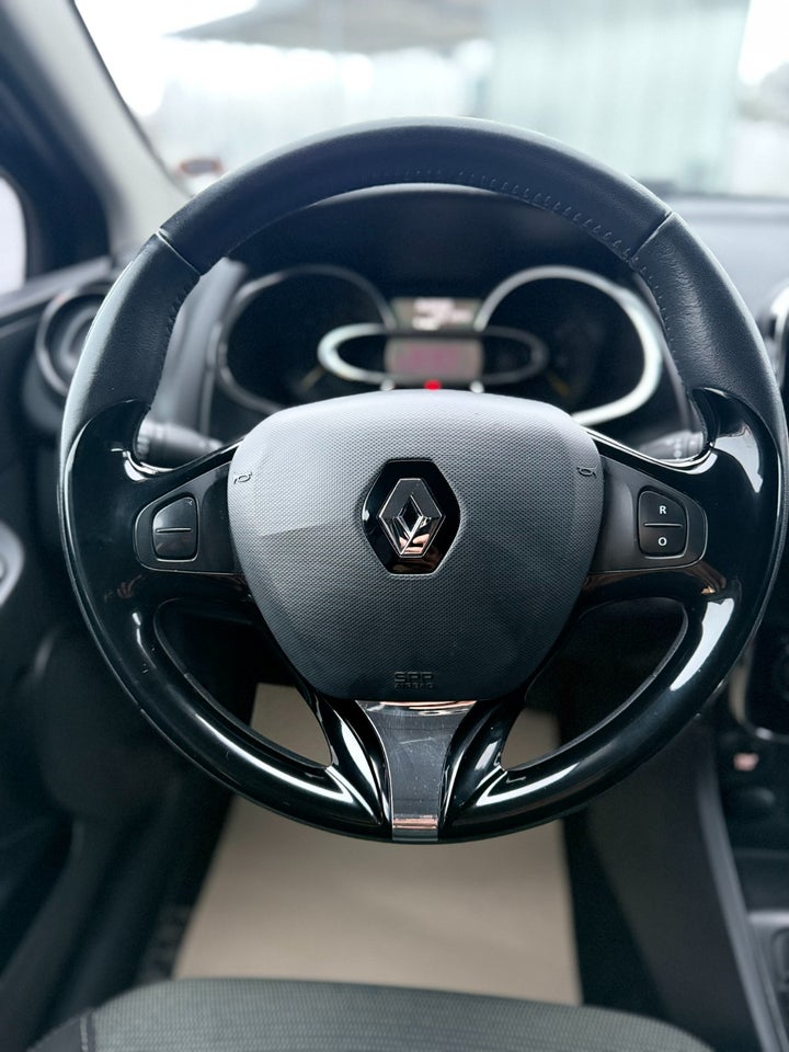 Renault Clio IV 0,9 TCe 90 Expression 5d