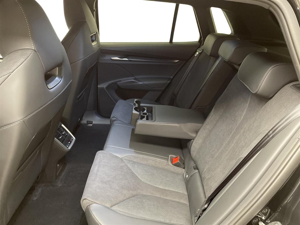 Skoda Elroq 85 iV Sportline 5d