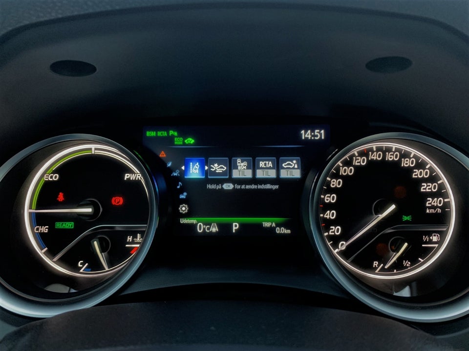 Toyota Camry 2,5 Hybrid H3 Executive CVT 4d