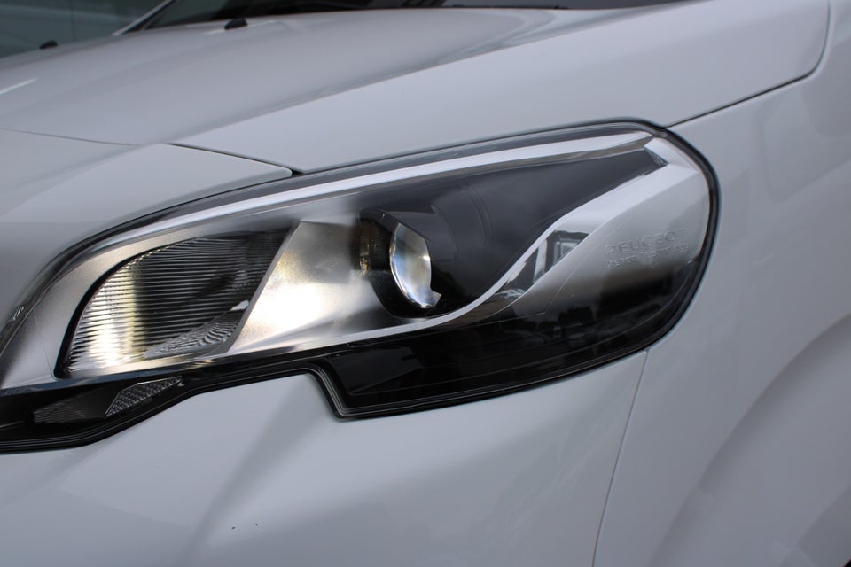 Peugeot Expert 2,0 BlueHDi 144 L3 Premium Van
