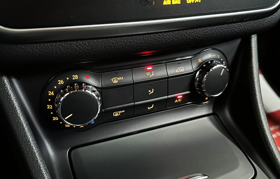 Mercedes CLA180 1,6 Shooting Brake 5d