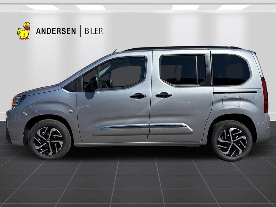 Toyota ProAce City Verso 50 Medium Family 5d