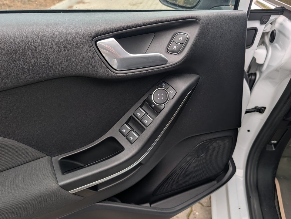 Ford Fiesta 1,5 TDCi 85 Titanium Van 5d