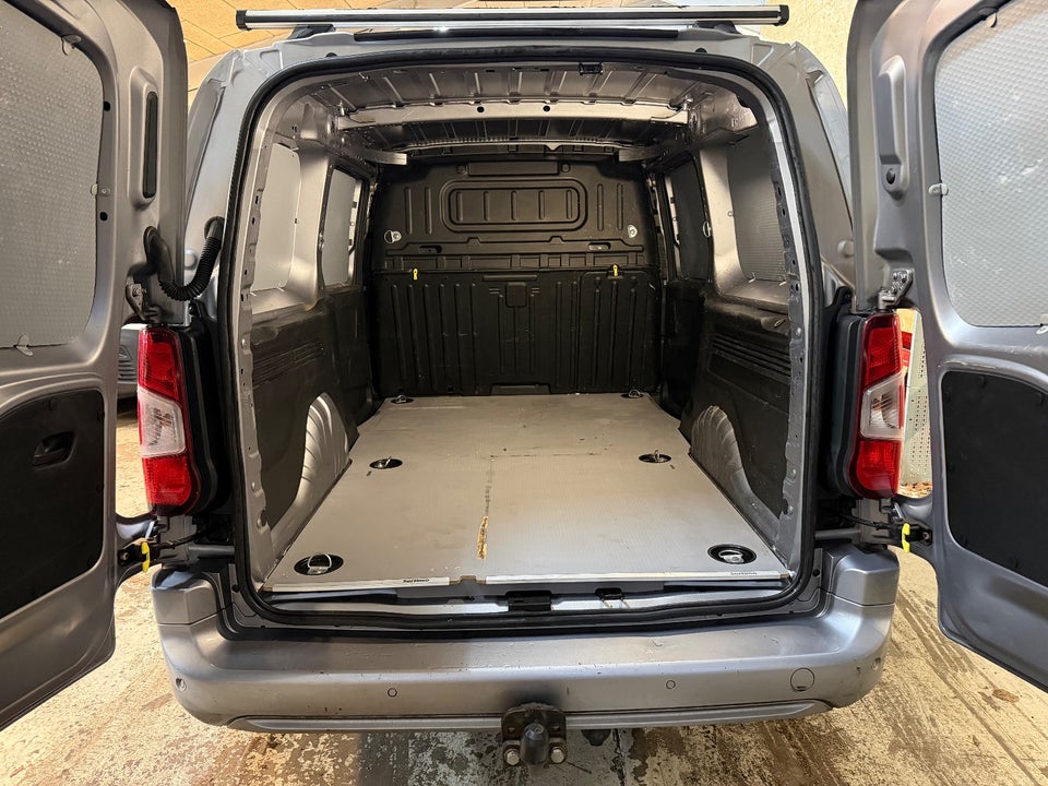 Peugeot Partner 1,5 BlueHDi 130 L2V2 Ultimate EAT8 Van