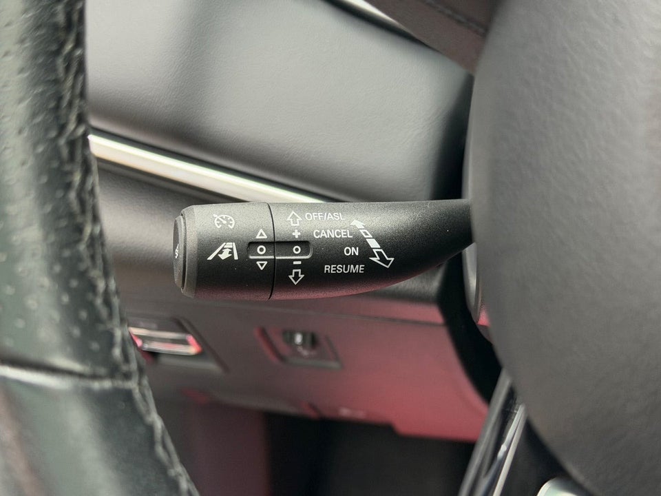 MG Marvel R Luxury 5d