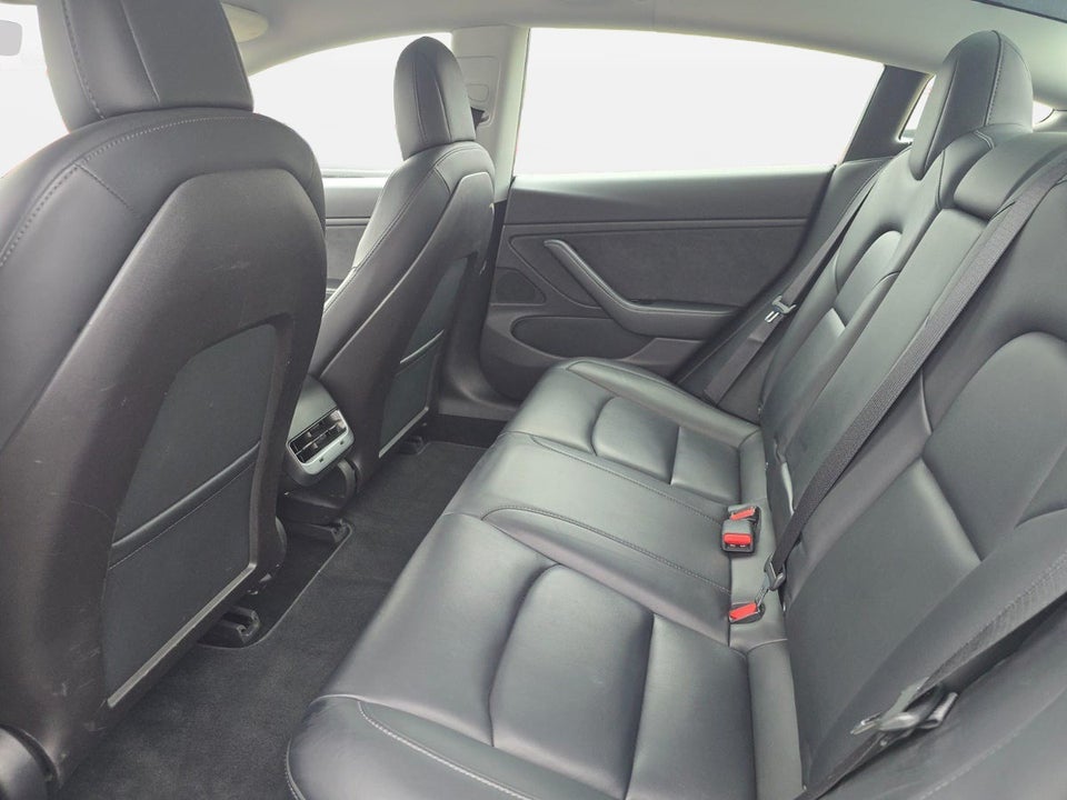 Tesla Model 3 Long Range AWD 4d