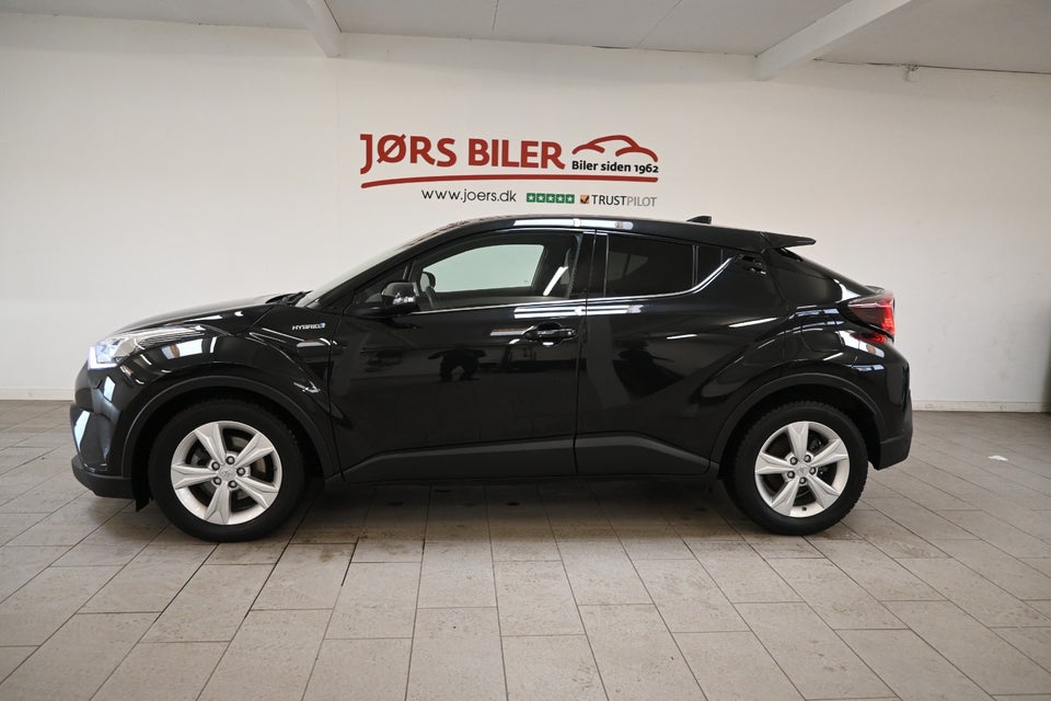 Toyota C-HR 1,8 Hybrid C-LUB Business CVT 5d