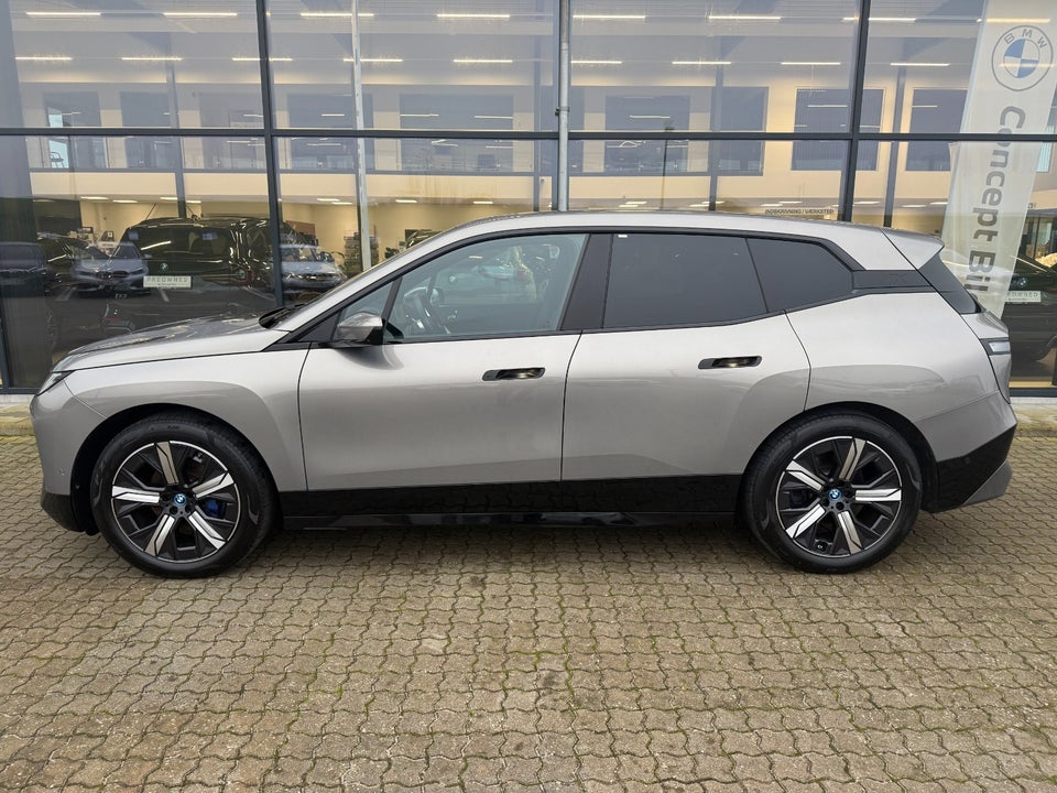 BMW iX xDrive40 Super Charged 5d