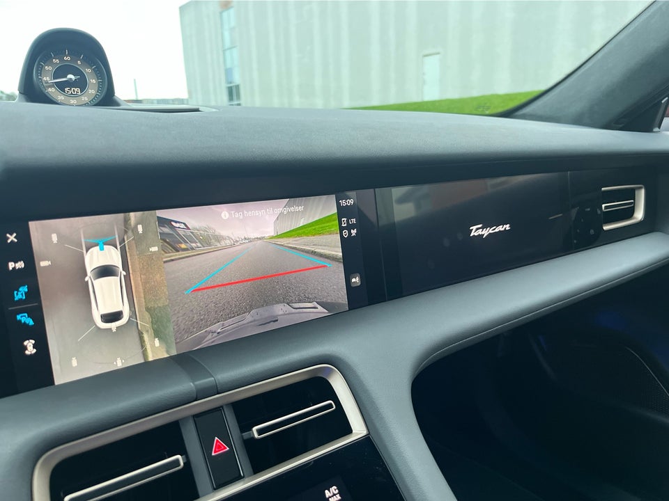 Porsche Taycan 4 Performance+ Cross Turismo 5d