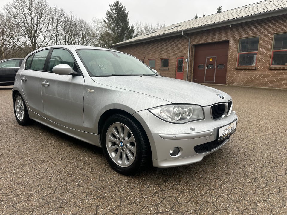 BMW 120i 2,0 Advantage aut. 5d