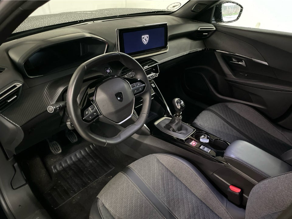 Peugeot 2008 1,2 PureTech 100 Allure 5d