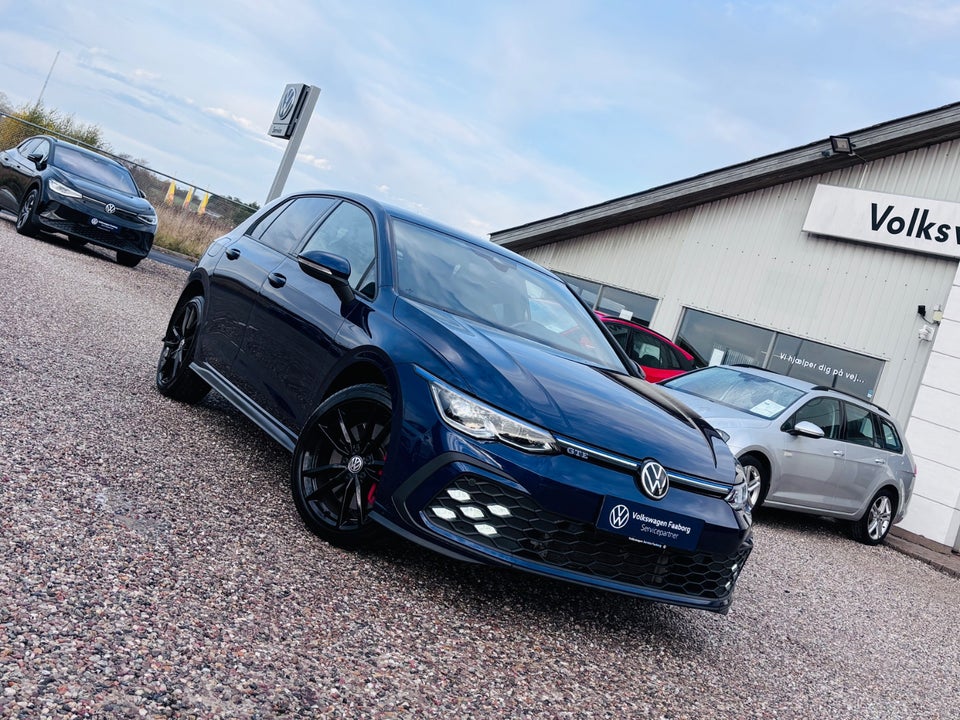 VW Golf VIII 1,4 GTE DSG 5d