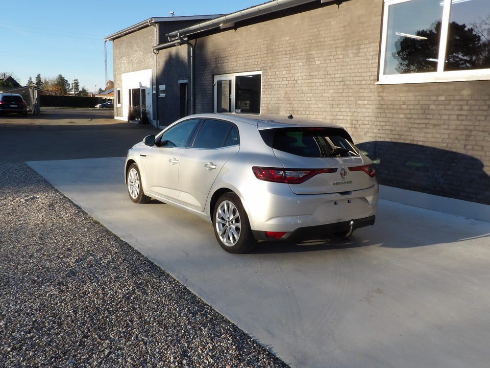 Renault Megane IV 1,2 TCe 130 Bose Edition 5d