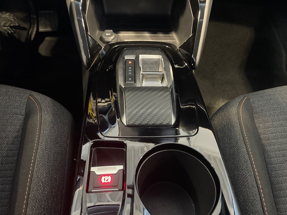 Peugeot e-208 50 Style 5d