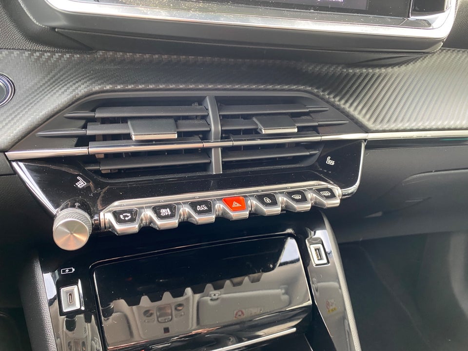 Peugeot 2008 1,5 BlueHDi 110 Allure Pack Van 5d