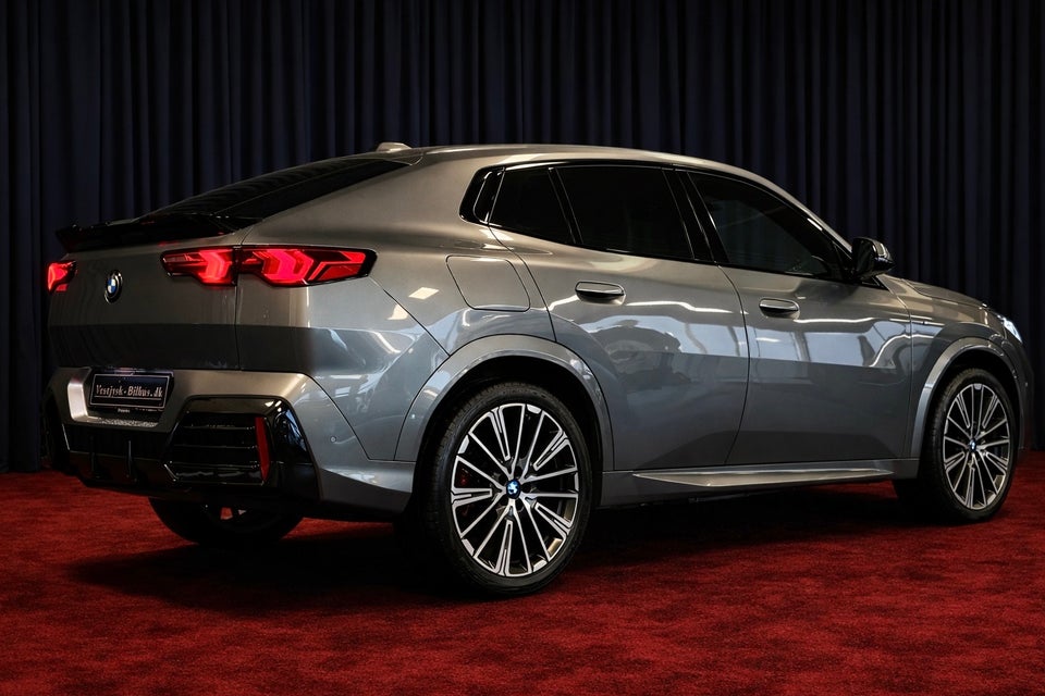 BMW iX2 eDrive20 M-Sport 5d