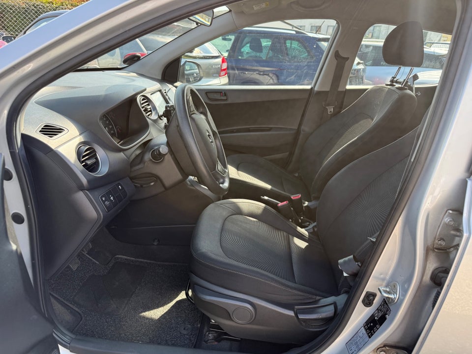 Hyundai i10 1,0 Touch 5d