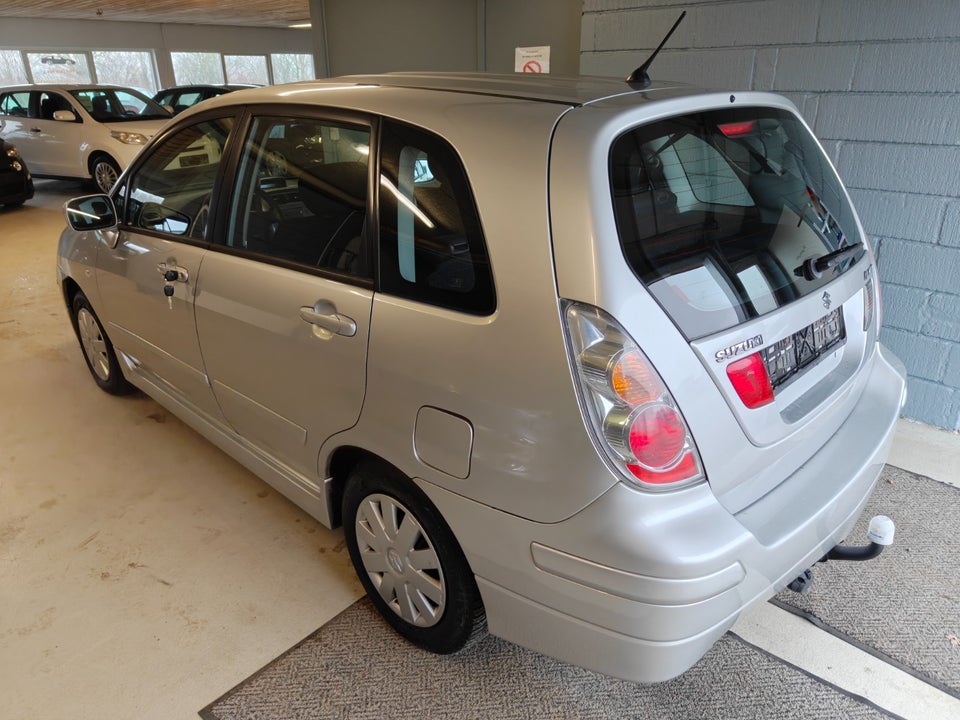 Suzuki Liana 1,6 GL 5d