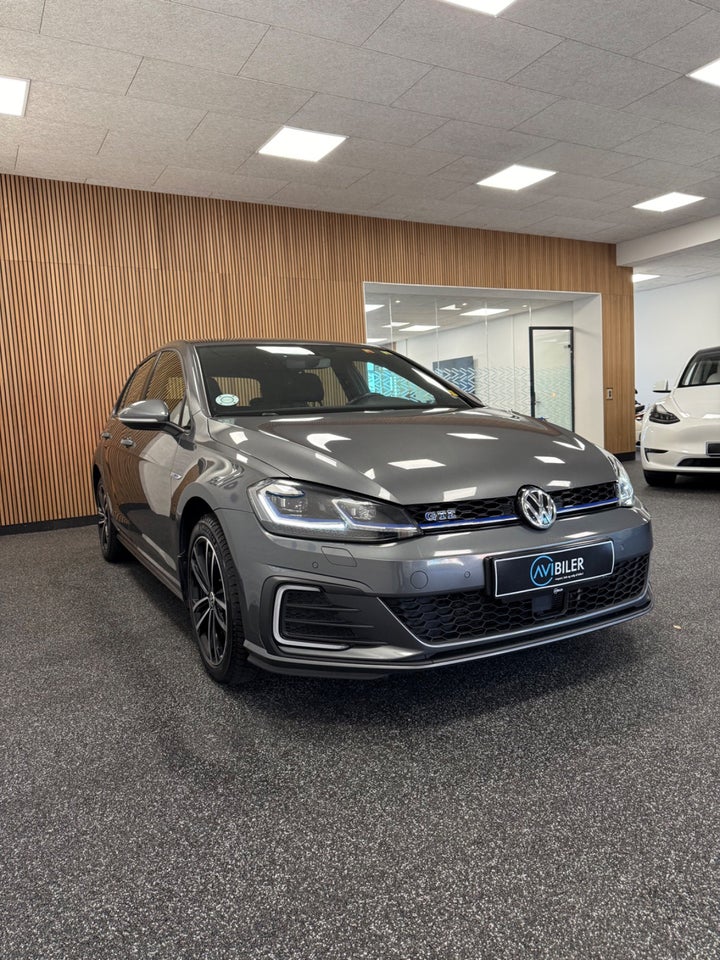 VW Golf VII 1,4 GTE DSG 5d