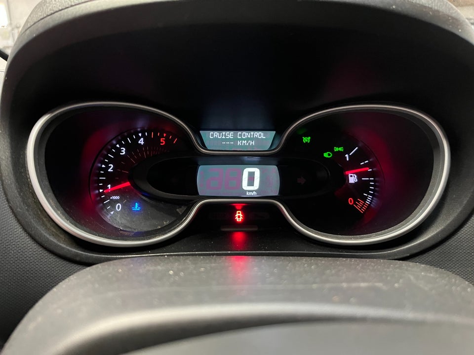 Renault Trafic T29 2,0 dCi 120 L2H1