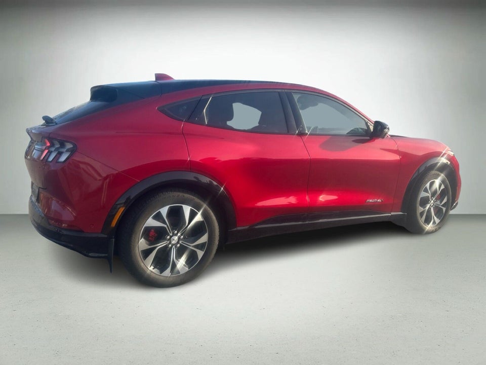 Ford Mustang Mach-E 98 Premium Extended Range AWD 5d