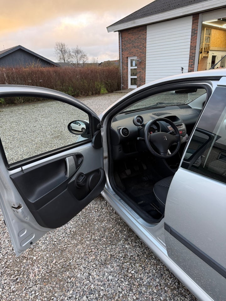 Peugeot 107 1,0 Active 5d