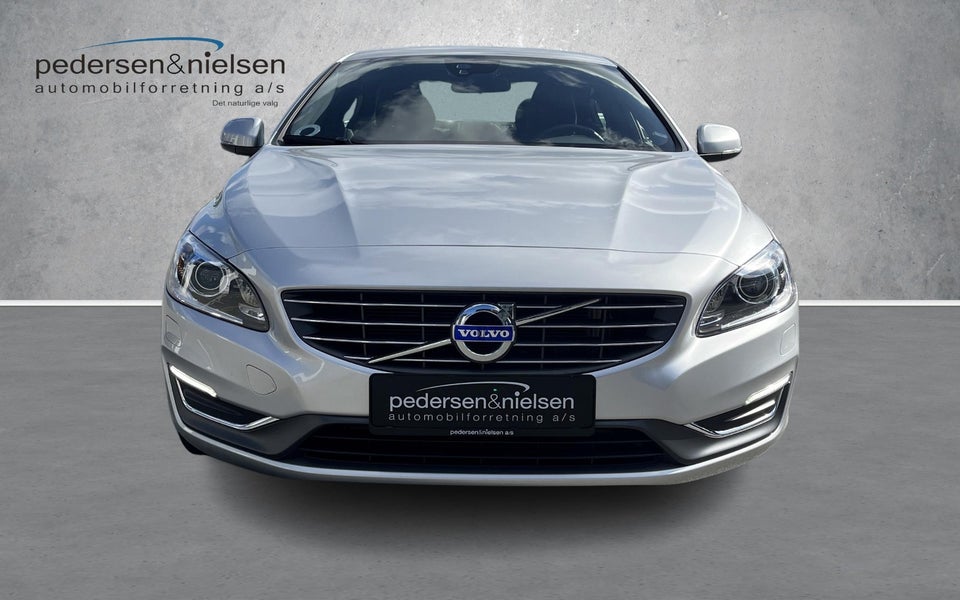 Volvo S60 1,6 T3 150 Momentum 4d