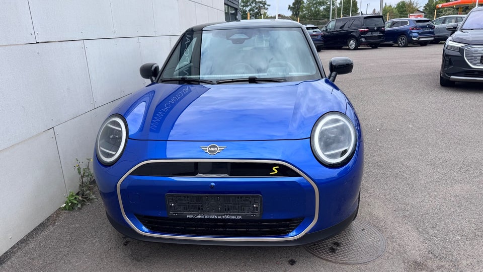 MINI Cooper SE Favoured Trim XL 3d