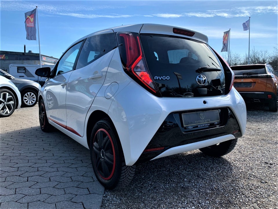 Toyota Aygo 1,0 VVT-i x-pression x-shift 5d