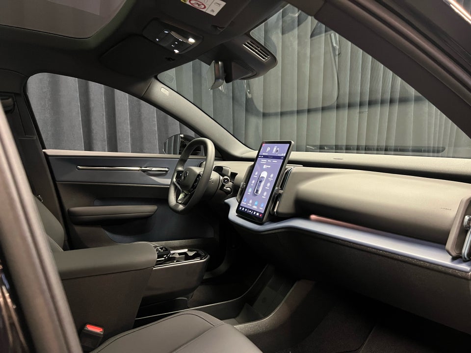 Volvo EX30 Extended Range Ultra 5d