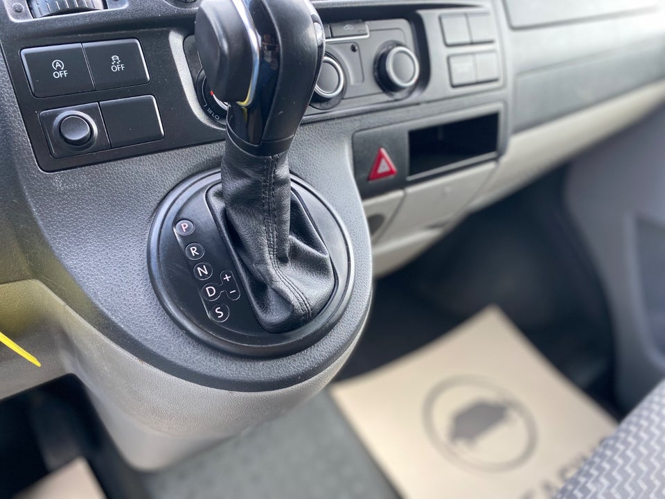 VW Transporter 2,0 TDi 140 Kassevogn DSG lang