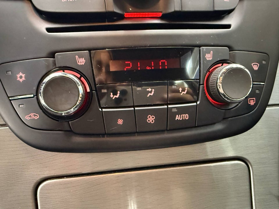 Opel Insignia 1,8 Edition Sports Tourer 5d