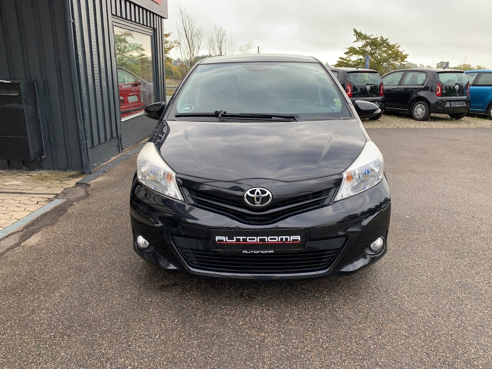Toyota Yaris 1,0 VVT-i T1 5d