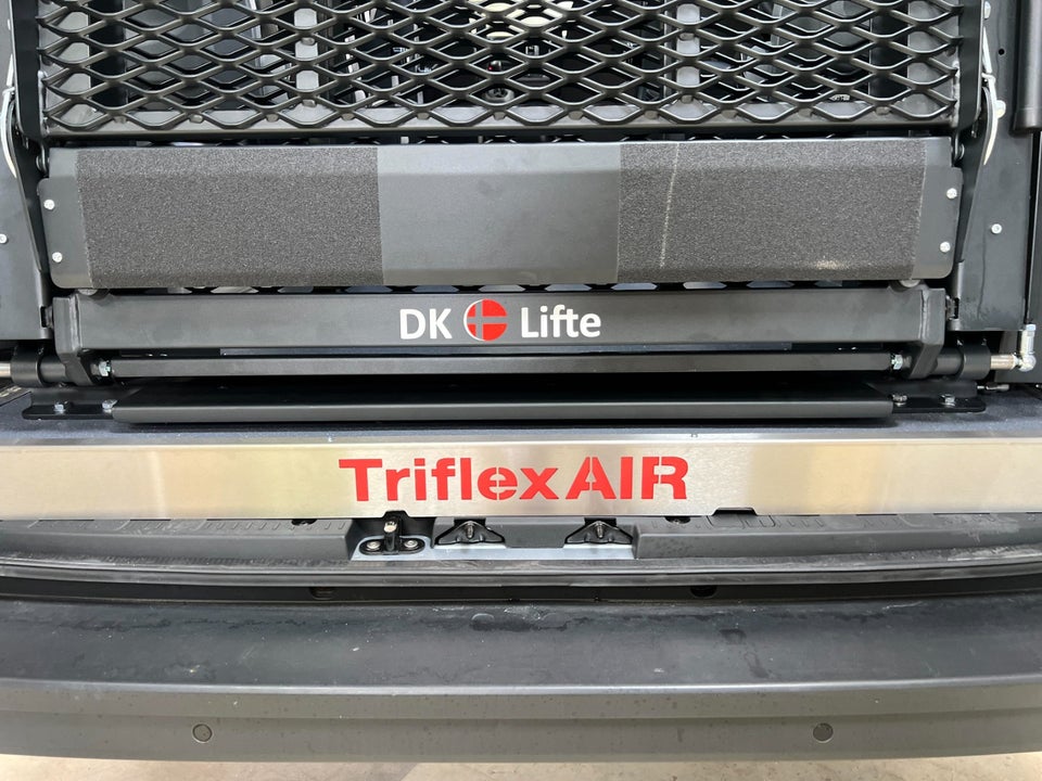 VW Crafter 35 2,0 TDi 140 L3H2 aut.