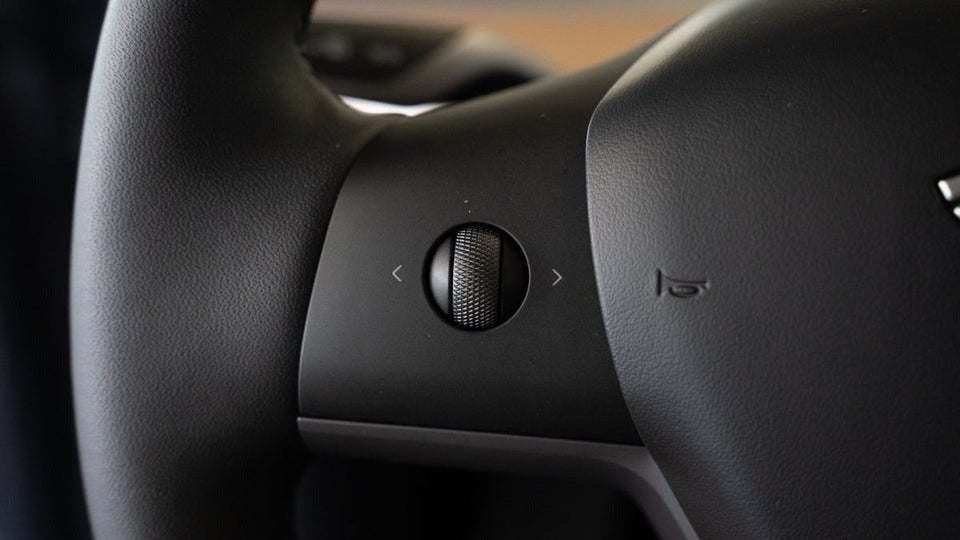 Tesla Model Y RWD 5d