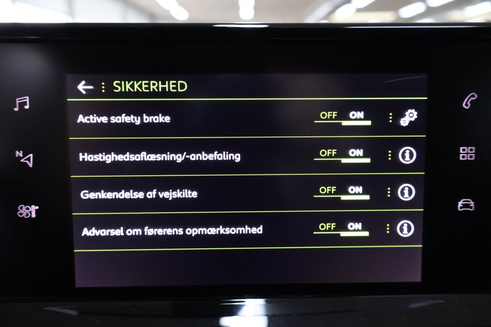 Peugeot 2008 1,2 PureTech 130 Allure Pack 5d