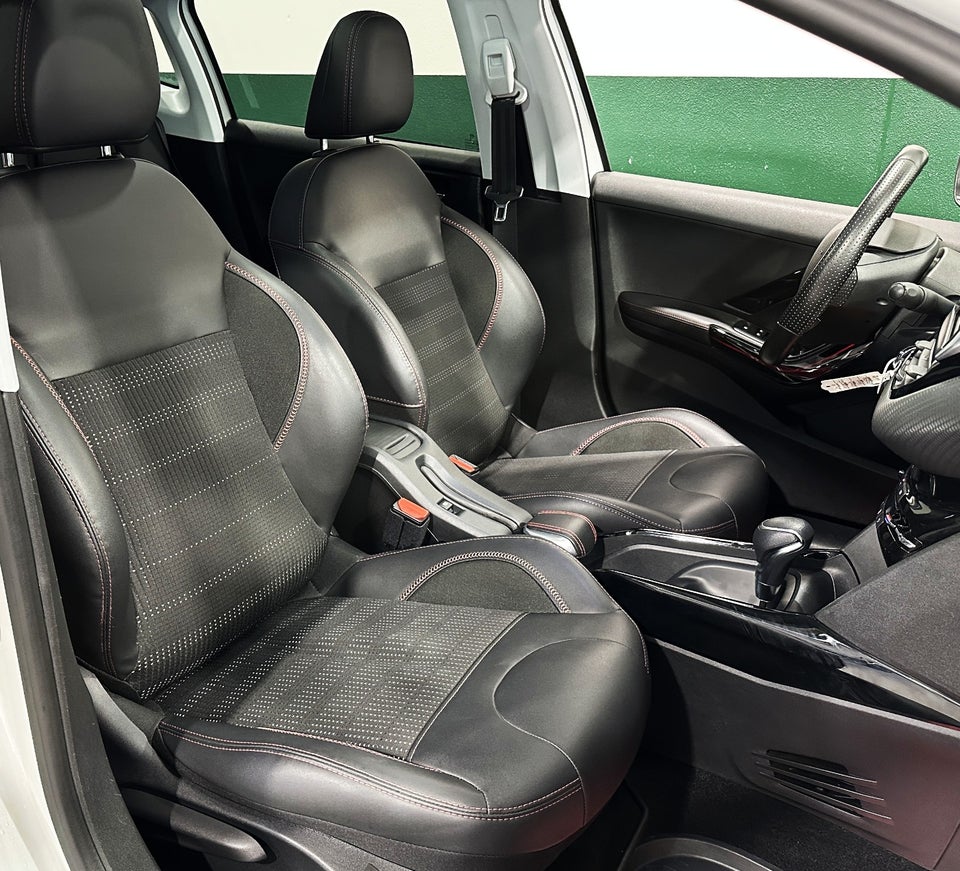 Peugeot 2008 1,5 BlueHDi 120 GT Line Sky EAT6 5d