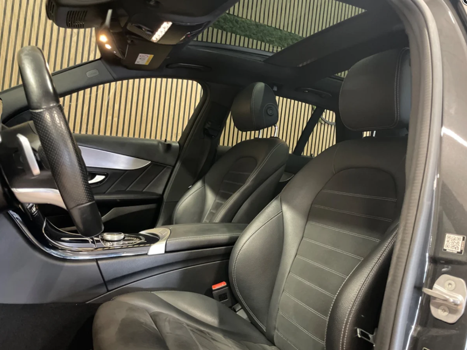 Mercedes C300 de 2,0 Advantage AMG stc. aut. 5d