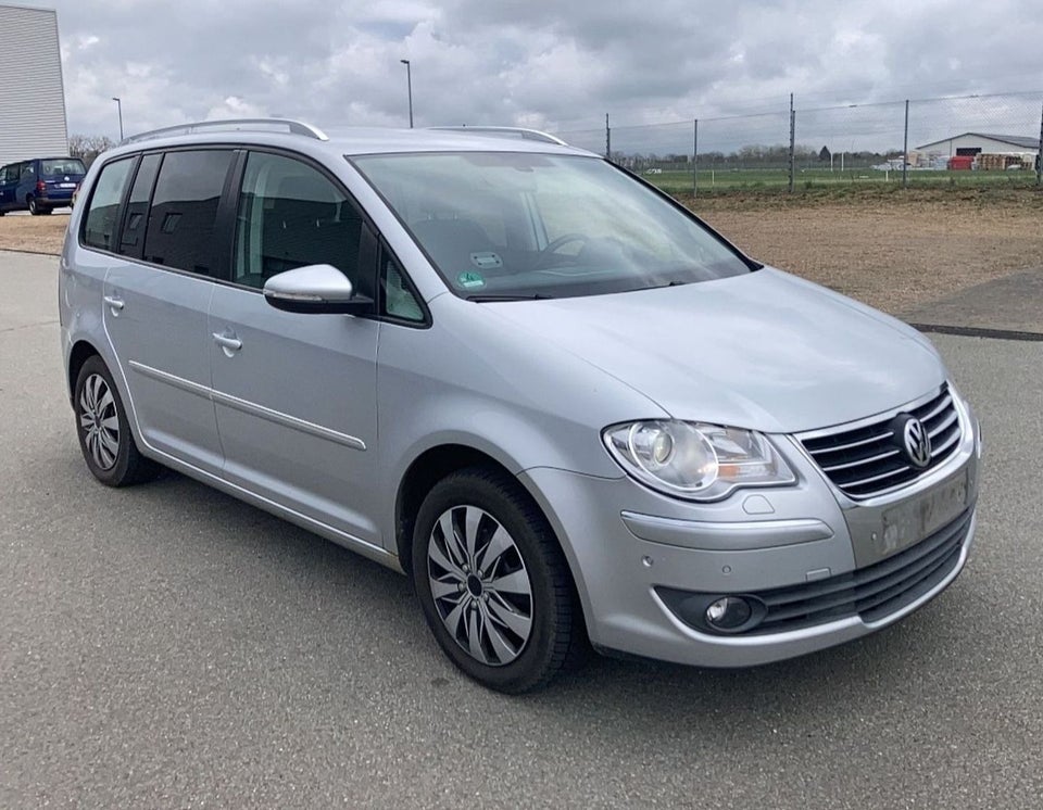 VW Touran 1,9 TDi 105 Conceptline BM 5d