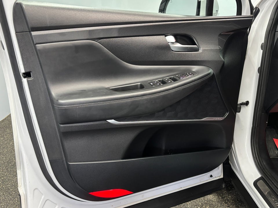 Hyundai Santa Fe 1,6 PHEV Essential aut. 4WD 7prs 5d