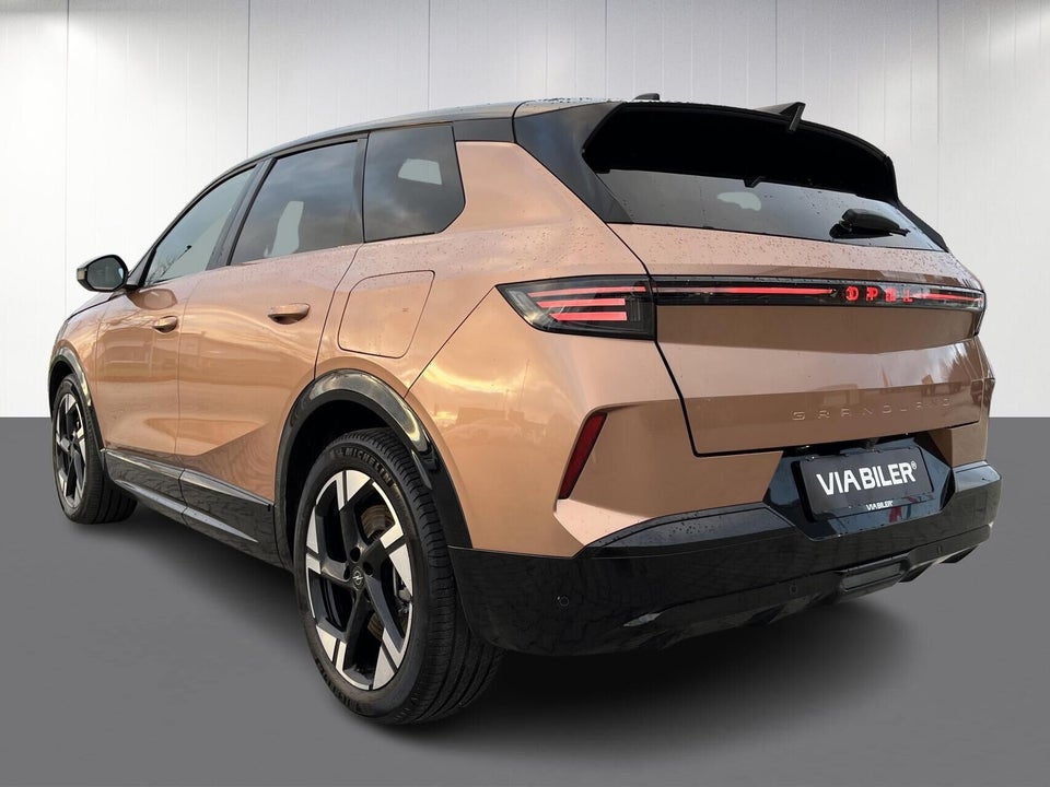 Opel Grandland-e 73 GS Sky 5d