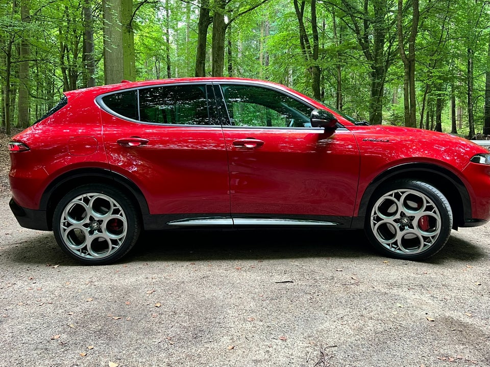 Alfa Romeo Tonale 1,3 PHEV Veloce Speciale aut. Q4 5d