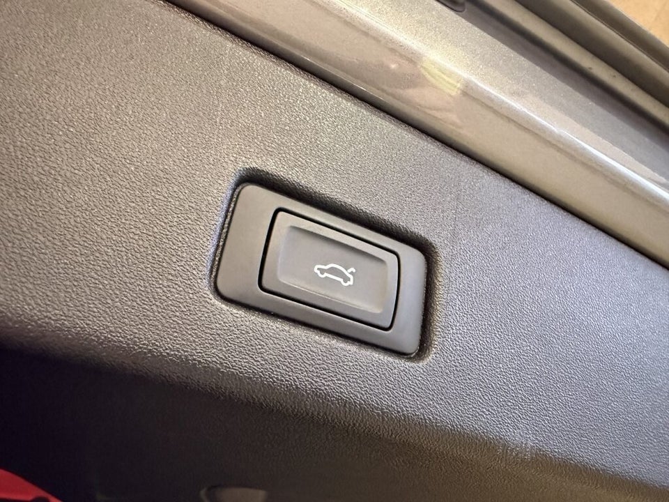 Audi Q4 e-tron 45 S-line 5d