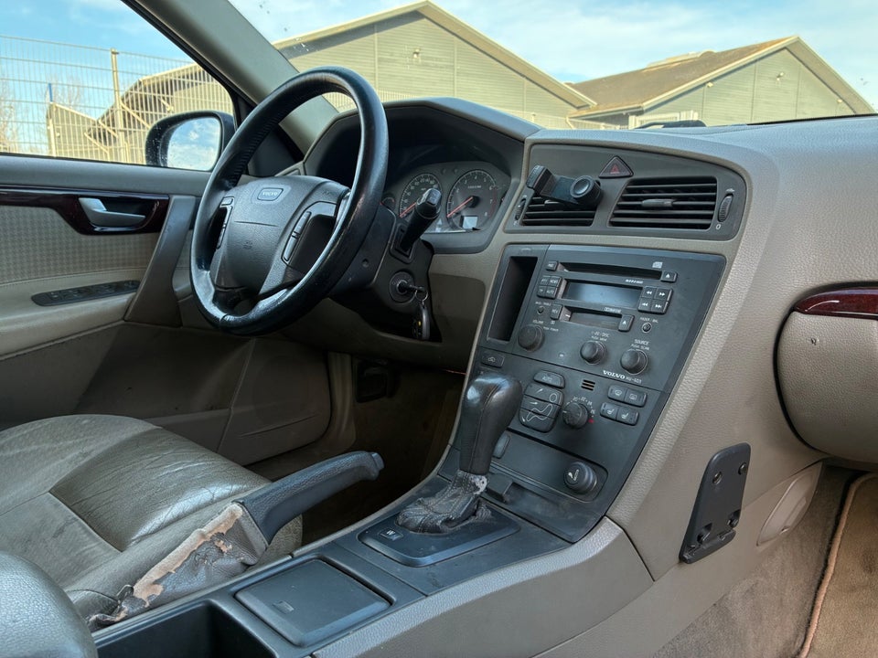 Volvo V70 2,3 T5 aut. 5d