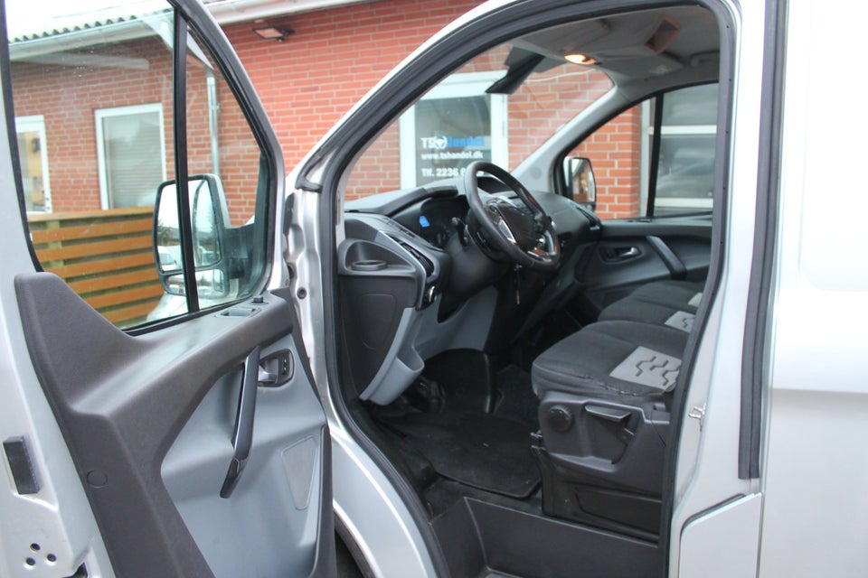 Ford Transit Custom 310L 2,2 TDCi 155 Ambiente Van 5d