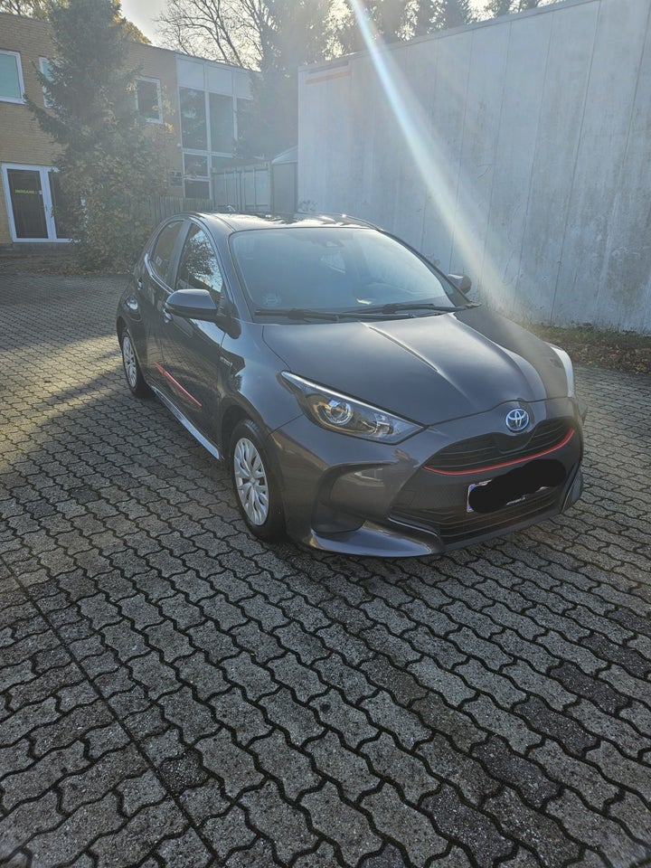 Toyota Yaris 1,5 Hybrid H3 Style e-CVT 5d