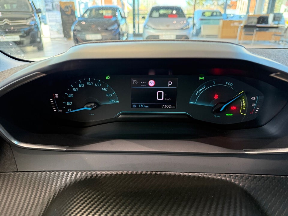 Peugeot e-208 50 Style 5d
